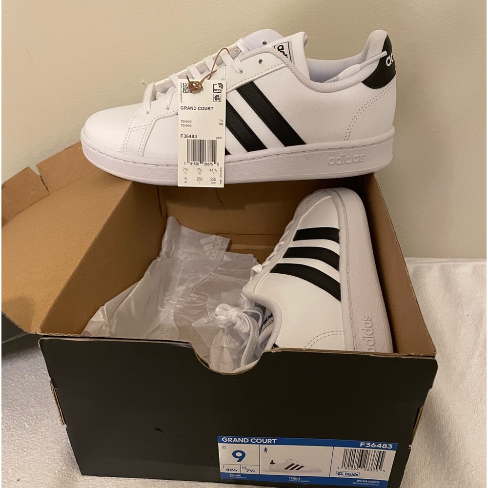 Brand new never worn adidas tennis sneaker